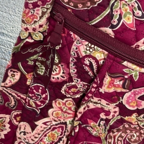 Large Vera Bradley garment bag. Print retired Used, piccadilly plum, - Picture 10 of 17